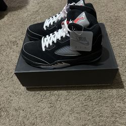 Jordan 5 Black Metallic Reimagined 