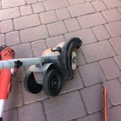 BLACK AND DECKER YARD TOOL