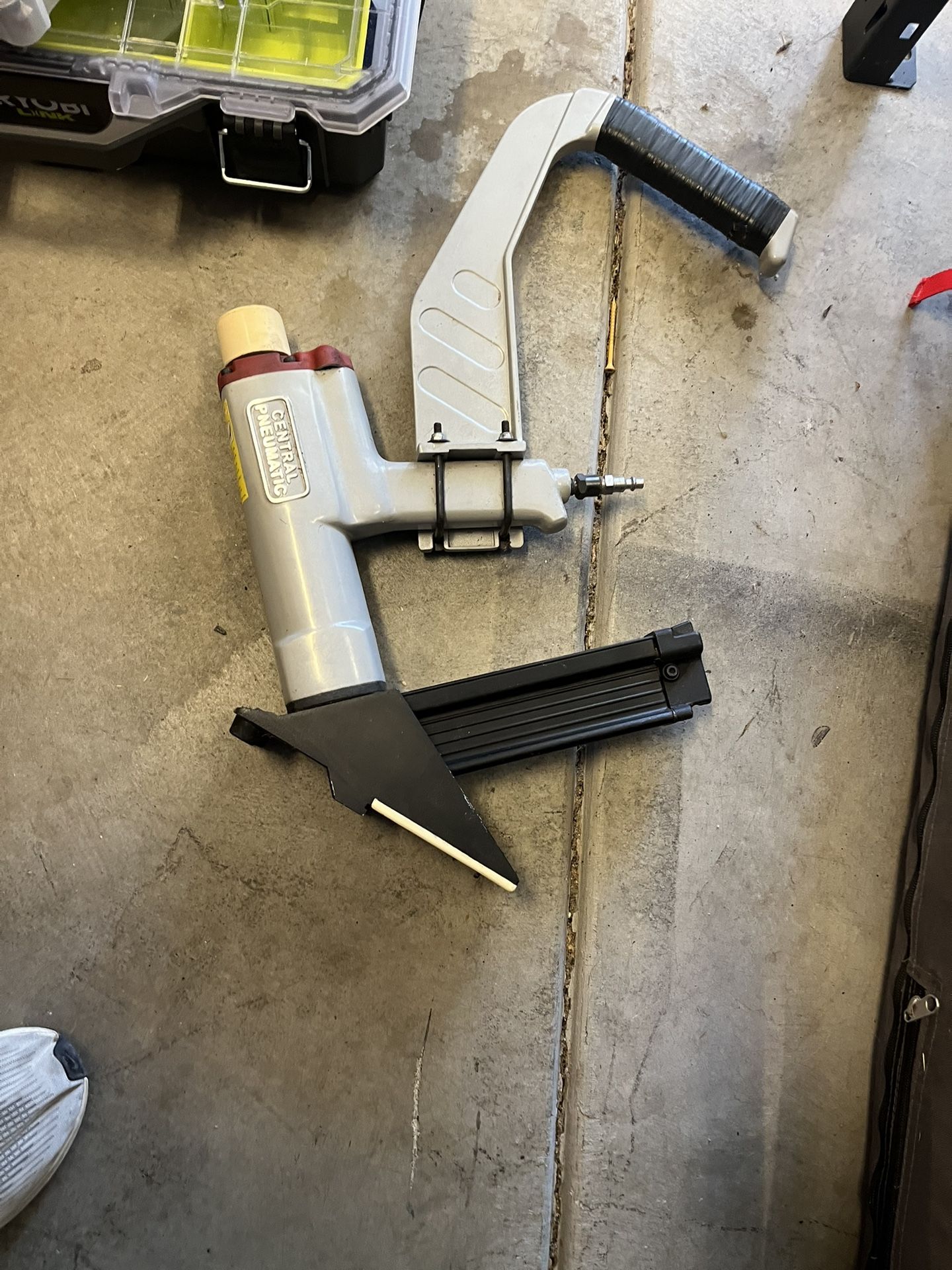 Wood Floor Nail Gun And Mallet Pneumatic