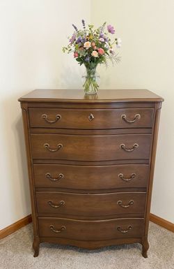 Rare Vintage Wooden 5-Drawer Highboy Dresser — Excellent Condition