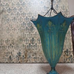 Umbrella Keep With Wall Art , 