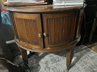 Beautiful Antique End Table
