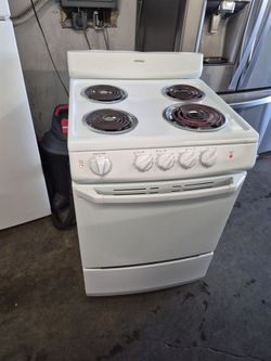Electric  stove 24 wide  white color