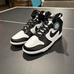 Nike Dunk High Panda