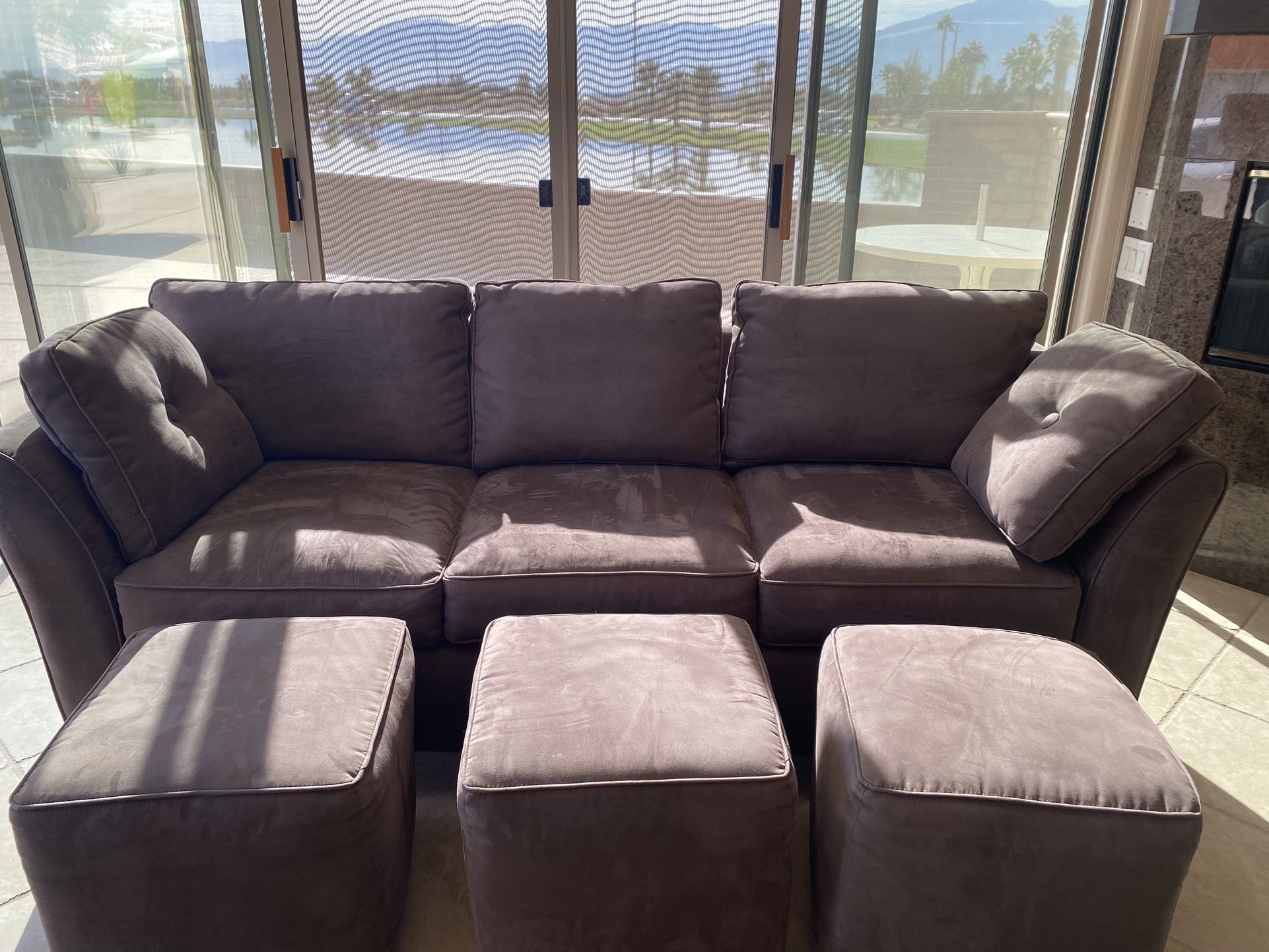 2 Couches & 4 Ottoman, Color