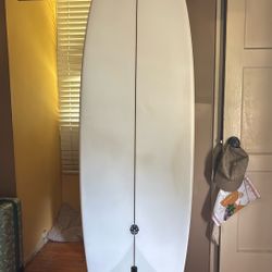 6’8”  EC midlength surfboard