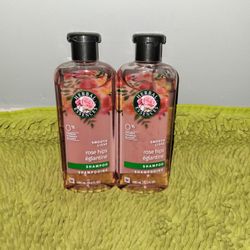 2 Shampoo 13.5oz Herbal Essences Rose Hips