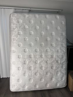 Used sealy queen size mattress