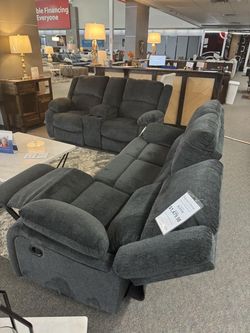 Draycoll Reclining Sofa Reclining Loveseat Recliner Color Options Only $39 Down Payment 👉 PLEASE ASK FOR JON GREEN WHEN YOU ARRIVE!