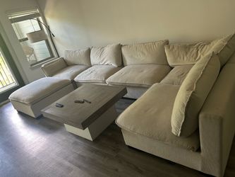 Modular sectional couch