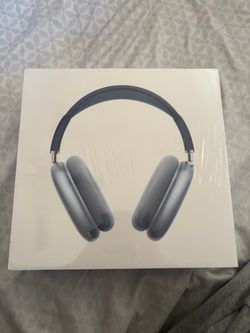 Apple AirPods Max Headphones – Sky Blue