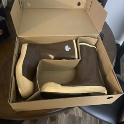 Brand New Size 11 Industrial Servus Steal Toe Rubber Boots 