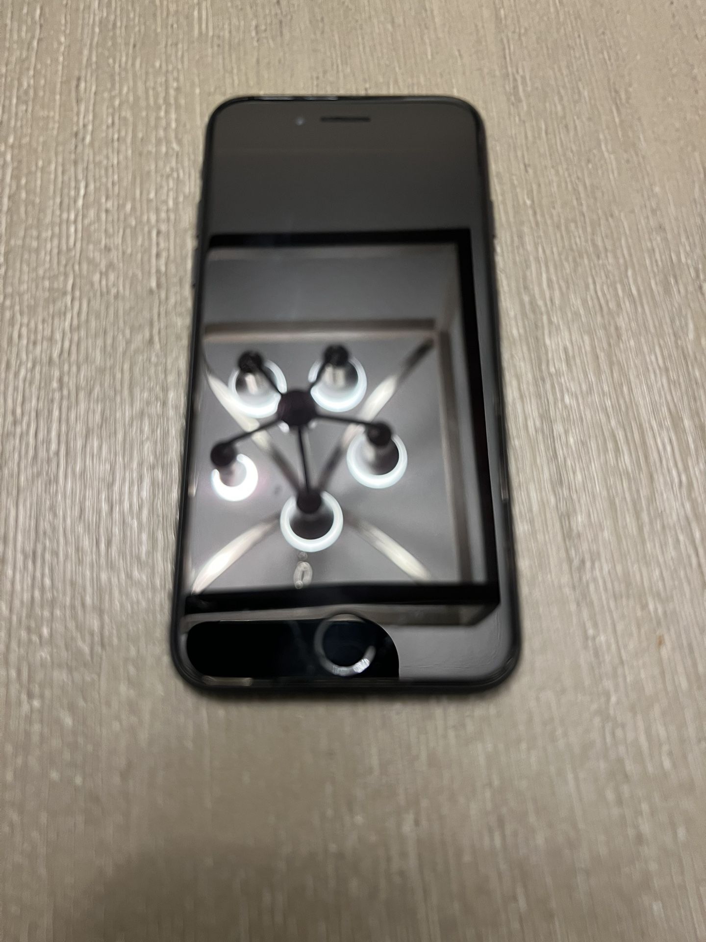 Apple iPhone 7 