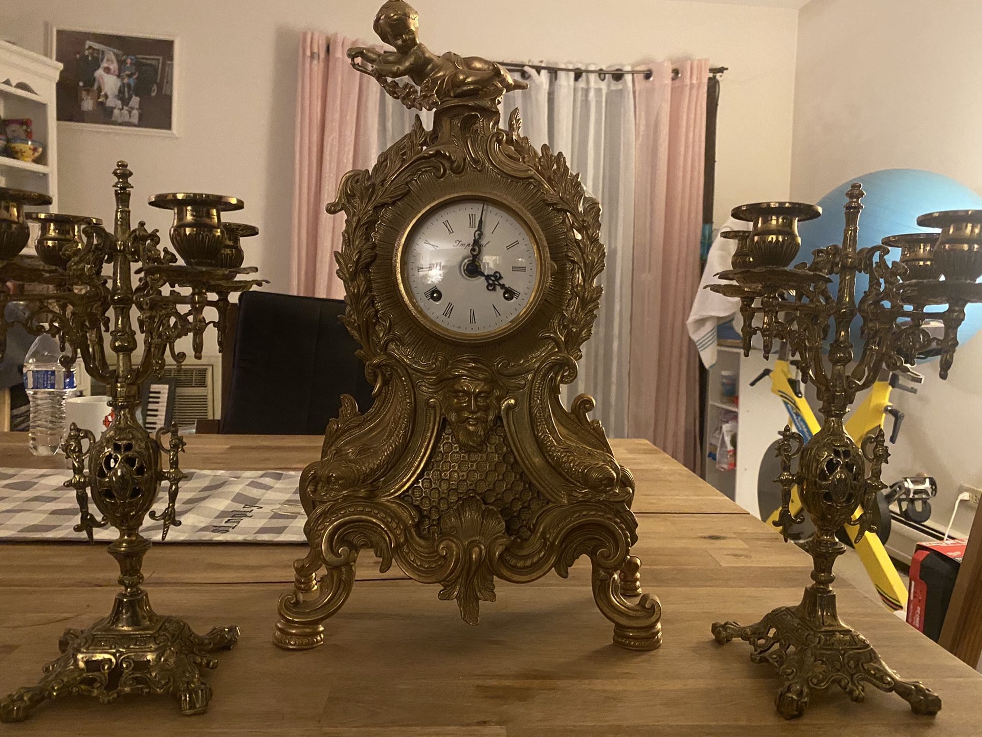 French heavy clock with 2 candelabras runs