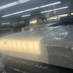 QUEEN SIZE CASPER ORIGINAL HYBRID MATTRESS & BOX SPRING BED SET