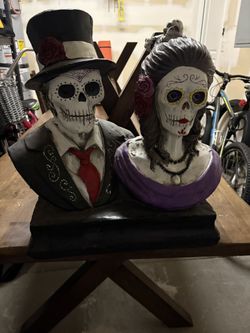 Día De Muertos Day Plaster Skull , Tío And Tia . Decoration