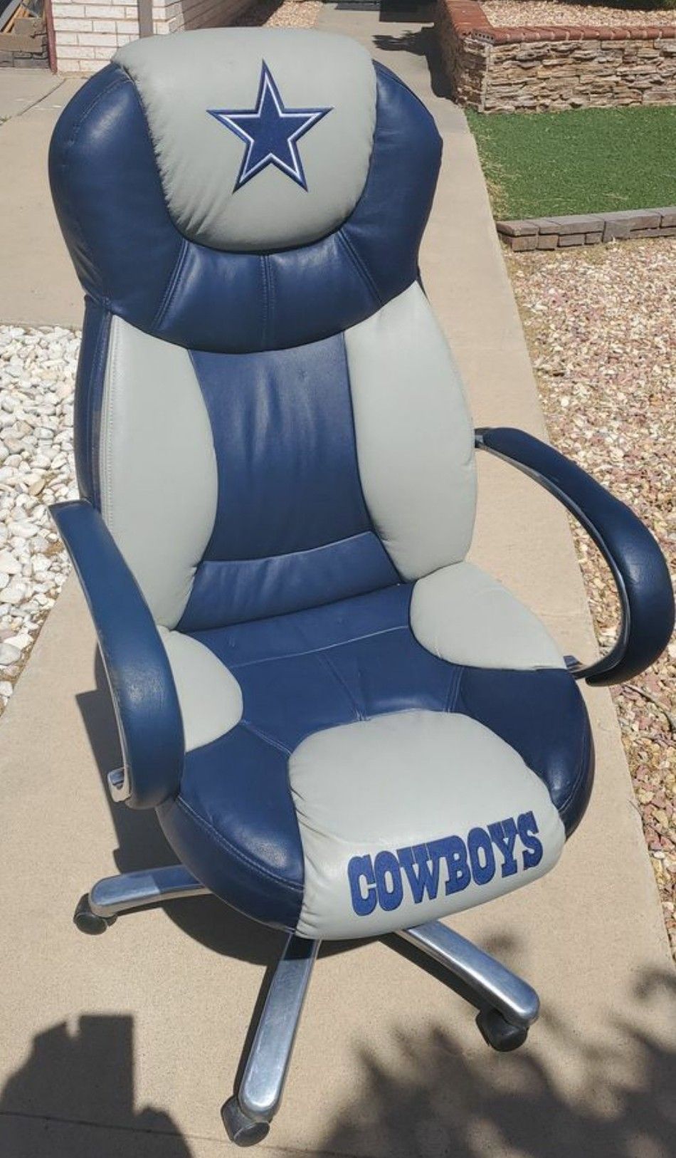 Dallas Cowboys QUALITY office chair for Sale in El Paso, TX OfferUp