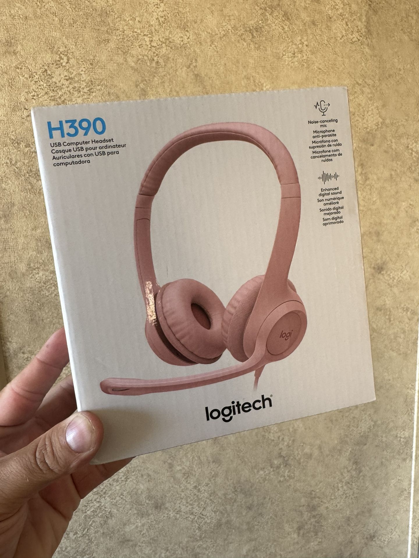 Logitech H390 Wired USB Computer Headset with Noise-Cancelling Microphone PINK