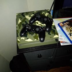 PS4 (Slim)