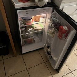 Mini Fridge 