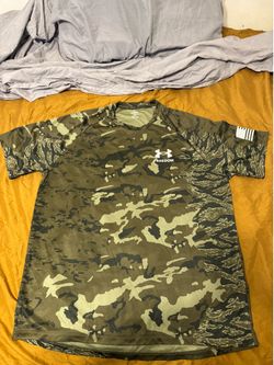 Graphic tee