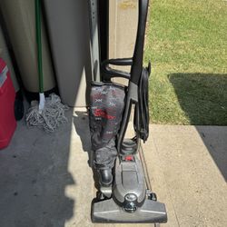 Uses Kirby, Vacuum Cleaner With A Shampoo Kit