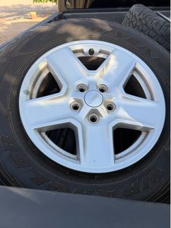Jeep gladiator tires & rims