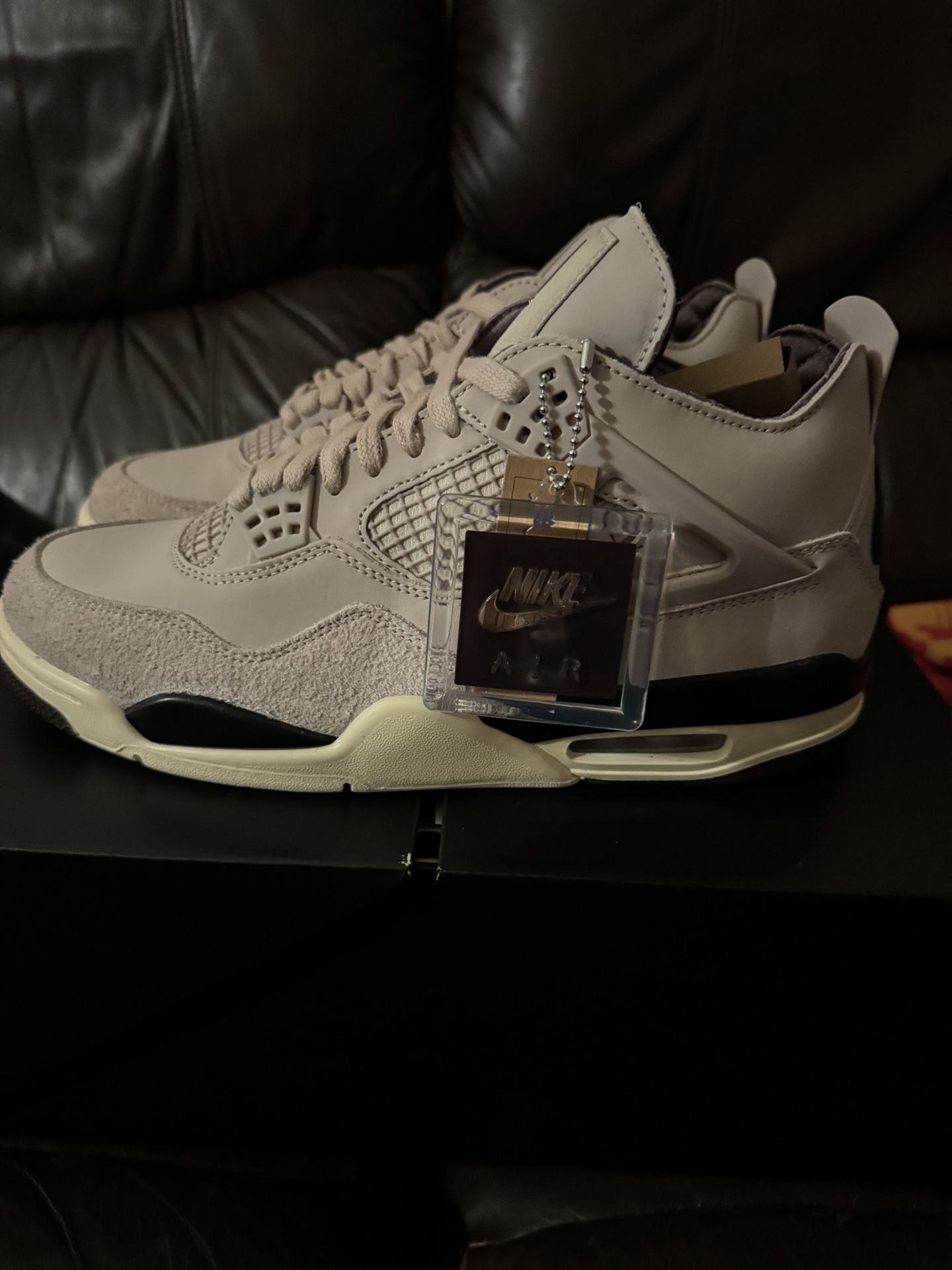 Air Jordan 4