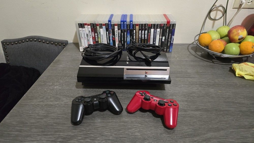 PS3 - 30+ GAMES - 2 REMOTES