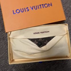 LV Wallet 
