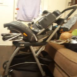 Baby Car Seat Stroller And 2 Basis For The Car Seat Tha Can Go In Both Parents Vehicles 