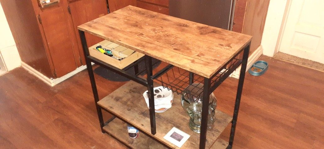 Woodgrain Kitchen Island 