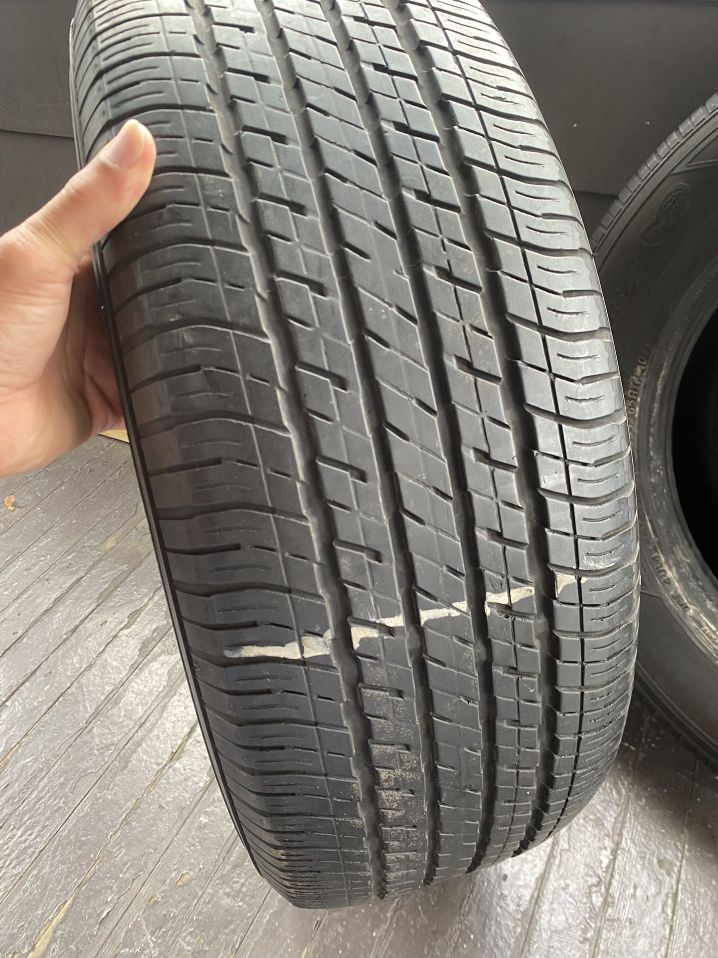 Used Good YOKOHAMA 235/65R17 Tires