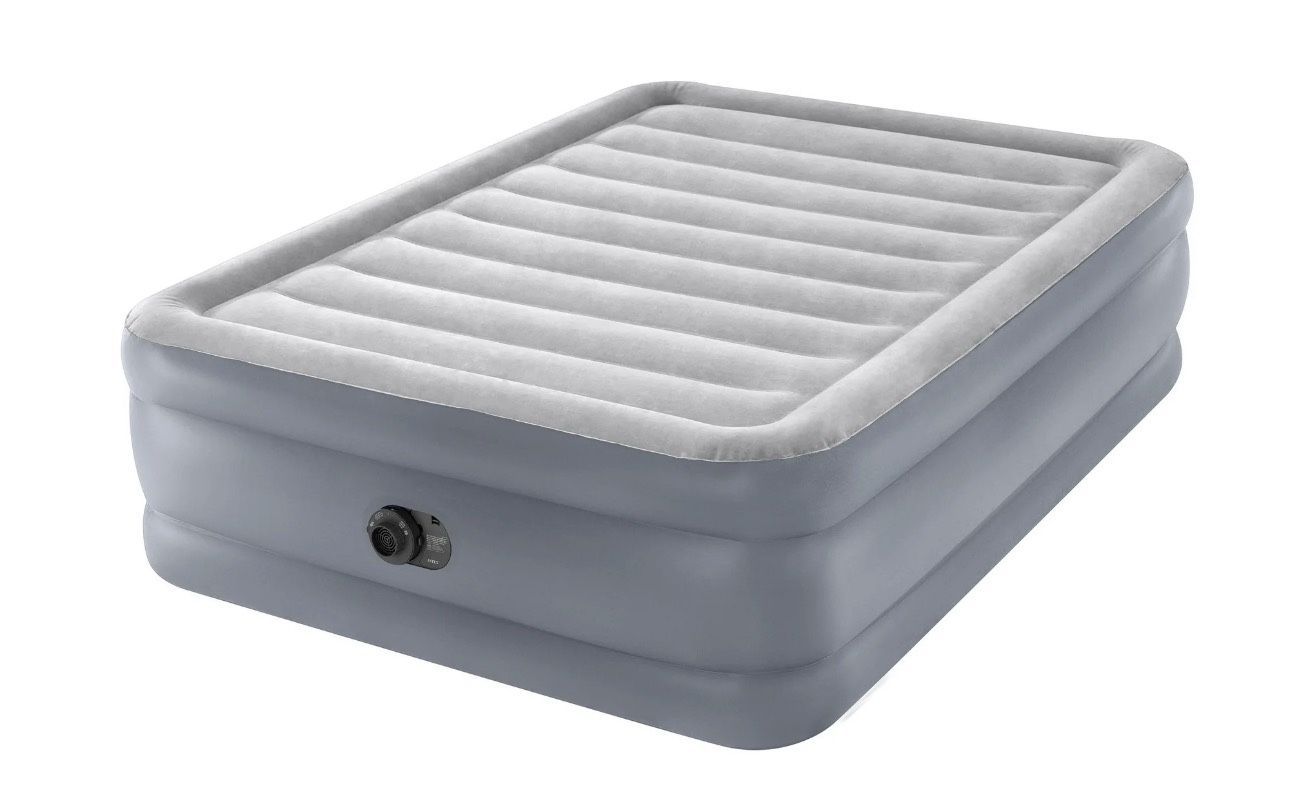 Intex 20" Queen Dura-Beam Deluxe Raised Air Bed Mattress with Built-in Pump