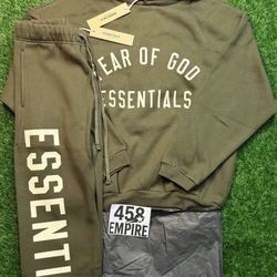 Essentials Set