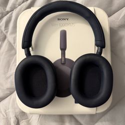 Wireless Headphones for Sale: Sony WH-1000XM5