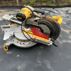 Dewalt 12 Inch Chop Saw