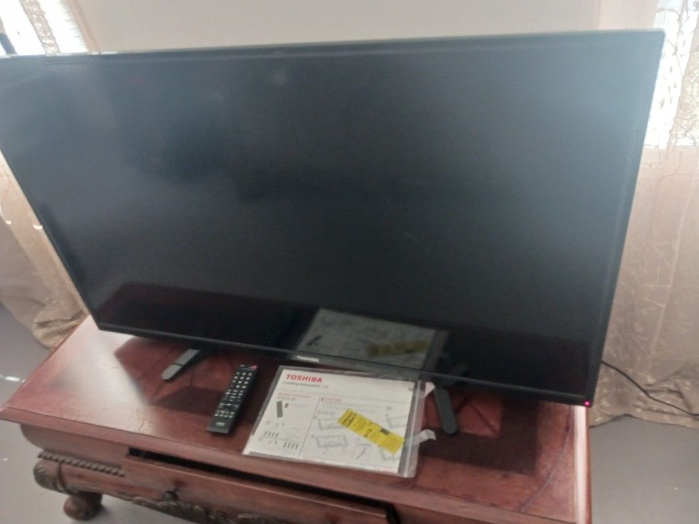 Toshiba 49"