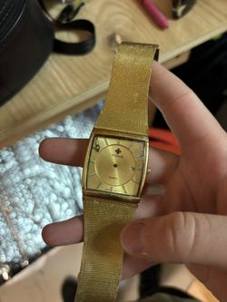 W-Woor Quartz WR-8831M stainless Steel Back Quartz Movement Needs Cleaning