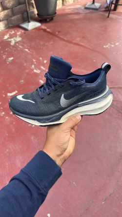 Nike 6.5 Invincible Run 3 Shoe.