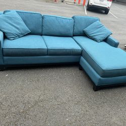 Sectional Macy’s Couch Sofa (Free Delivery)🚚 