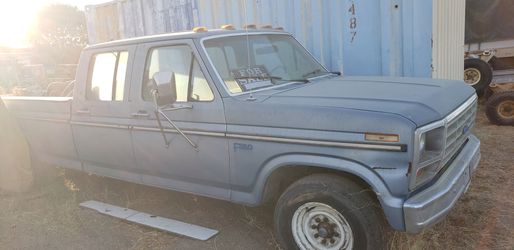1985 ford 350 picup crew cab