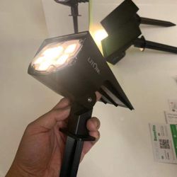 NEW Solar Garden Lights 4pcs Spotlights Outdoor Lights