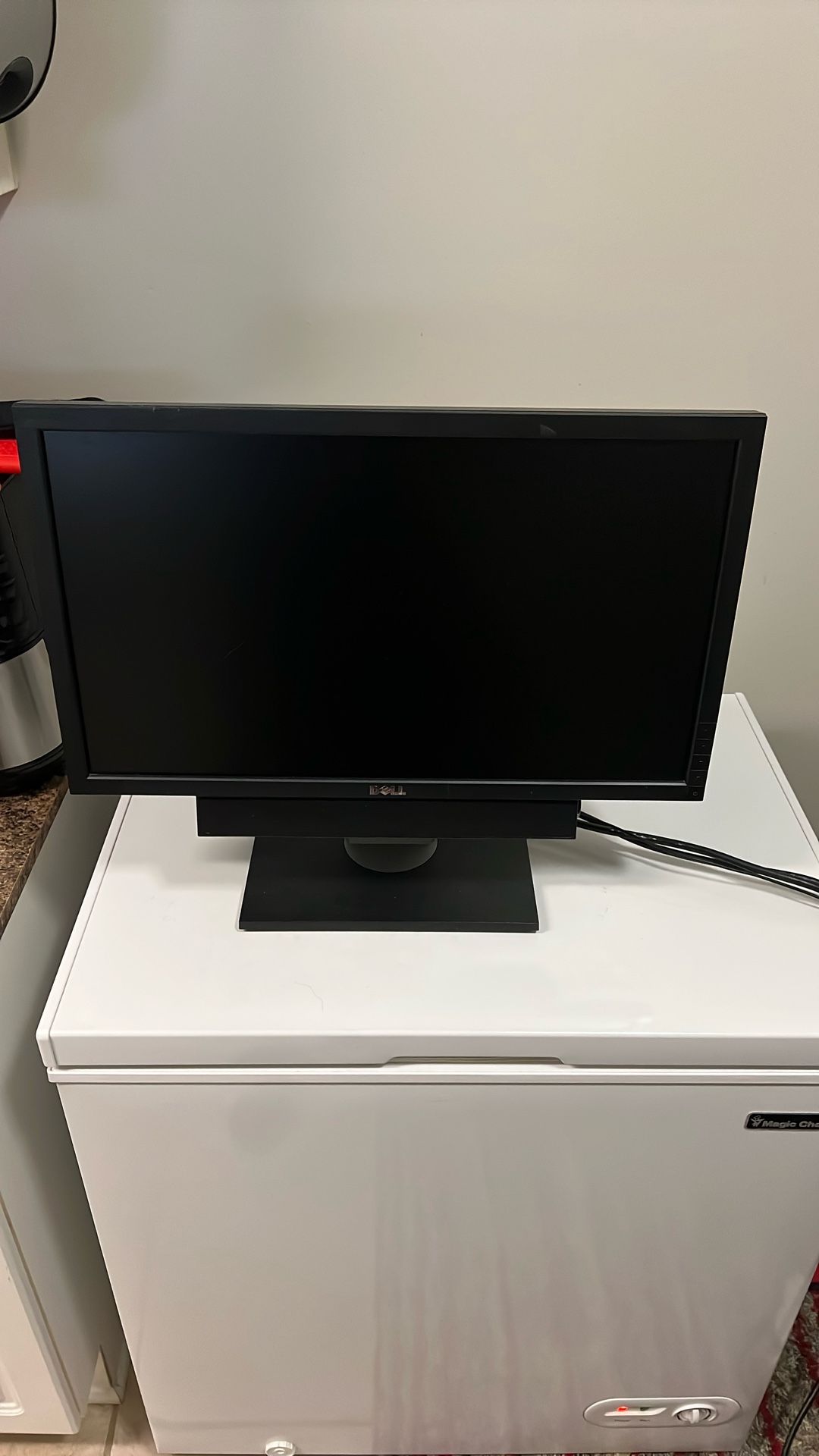 Dell 23” Monitor With Soundbar Included