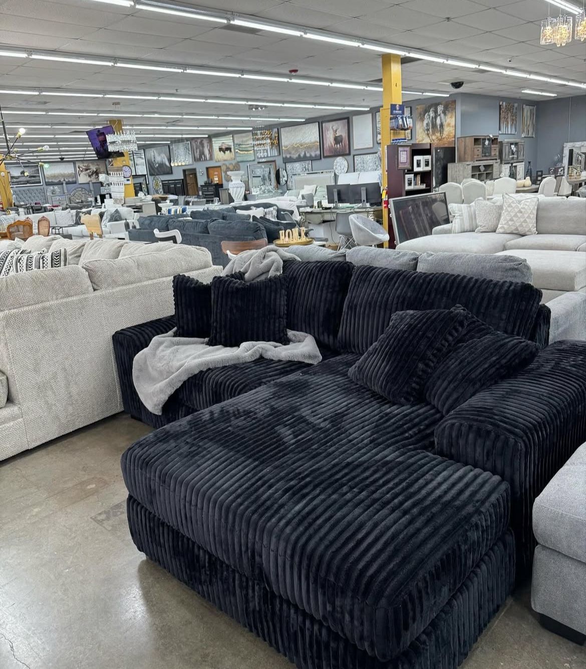 Loveseats With Chaise , Sofas , Living Room Sofas , Same Day Delivery 🚚 