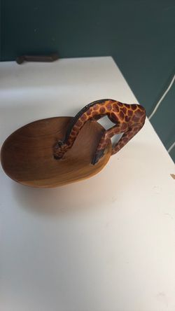 Giraffe wooden bowl