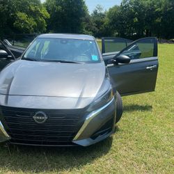 2024 Nissan Altima SB