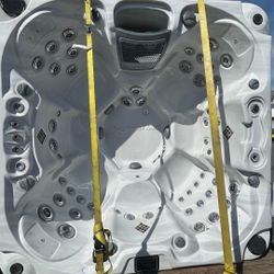 Catalina 6 Person Spa 47 Jets Led Light, (2)7hp Pumps, Cover, See All Pix For Details, Excellent Condition 