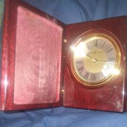 Howard Miller Rosewood Piano Portrait Clock