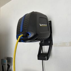 Michelin MBL GO wall Mount Air Compressor
